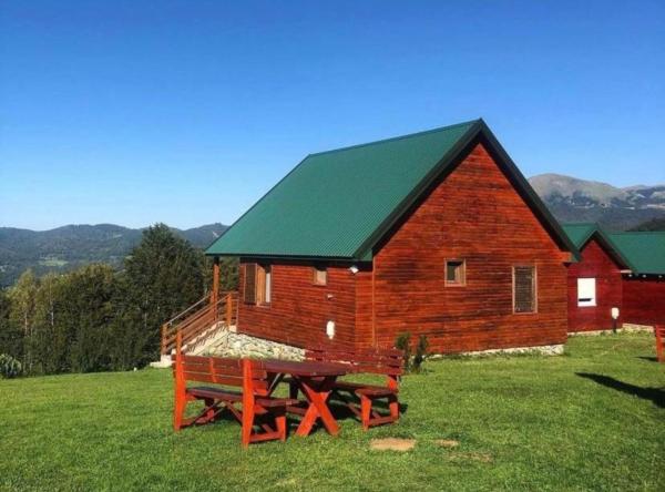 Eco Village Mojkovac, Boek  Mojkovac Mojkovac County