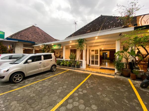 Parikesit Guest House, Boek  Timuran Yogyakarta