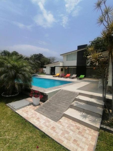 Villa La Chiquita - Privacidad para tu Grupo en Tres Encantadores Departamentos, Boek  Hotels in Provincia de Lima met zwembad, Zwembad