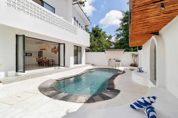 Great Value 2 Bed Villa, Sleeps 4, Fast Wifi, Boek  Bali Hotels met een Zwembad, Zwembad
