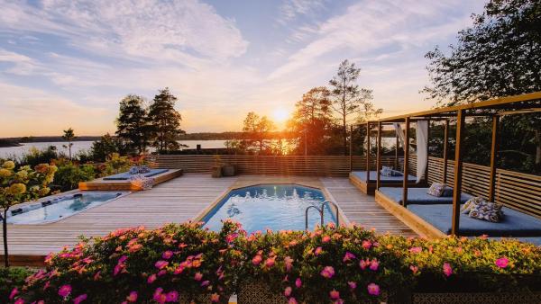 Privat Spirit Spa Villa, Boek  Stockholm Hotels met een Zwembad, Zwembad