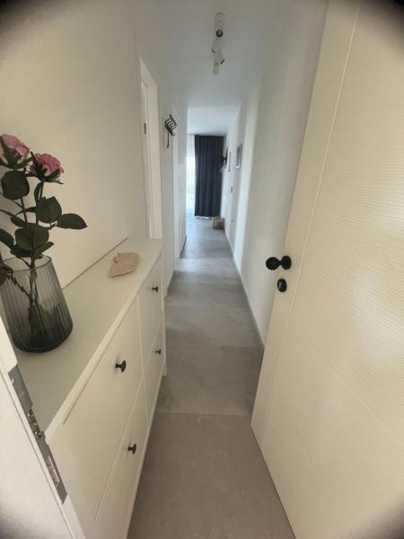 Regina Maris, Boek  Betina Murter Island