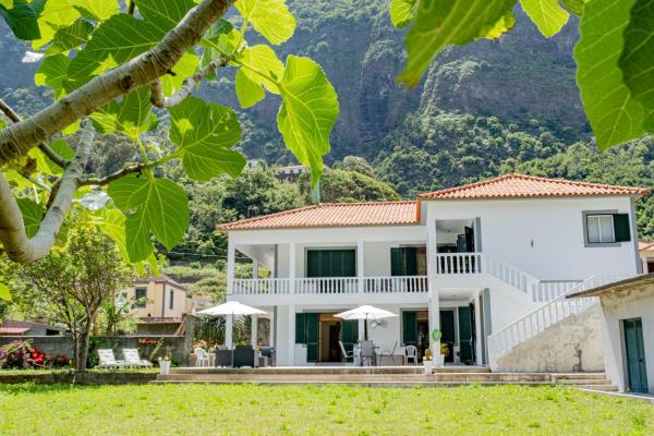 São Vicente Guest House, Boek  Centro Region Hotels met een Zwembad, Zwembad
