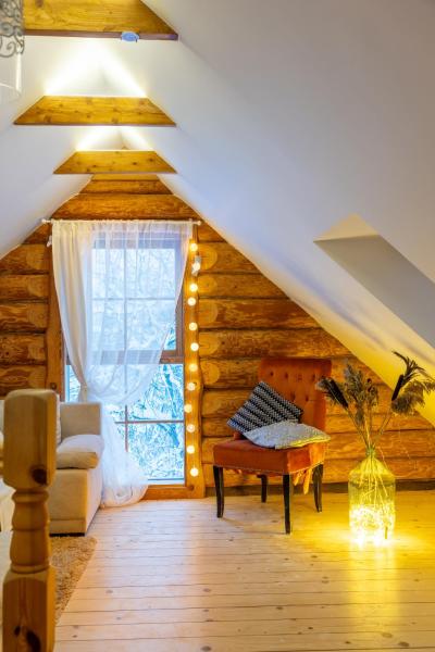 Jaunlidumnieki, Boek Hotel Malpils 