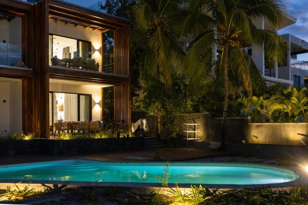 3 BR Beachfront & Self-Catering Apartment - Pointe aux Biches, Boek Appartement Pointe aux Biches Mauritius