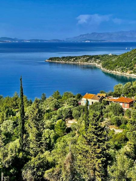 Villa Theodora, Boek  Kiónion 