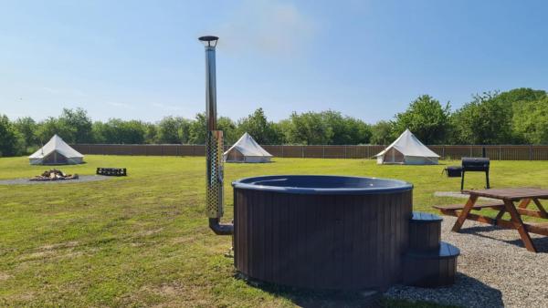 Salomon Glamping, Boek Camping Mooste 