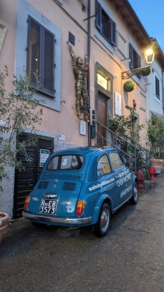 SOHO Borgonovo by Dasso - Case Vacanze e Appartamenti, Boek  Hotels in Lazio met parkeren, Parkeren