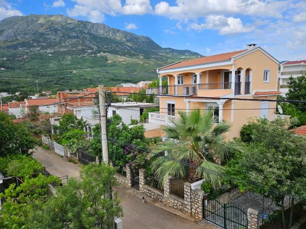 Villa Amela Dubrava, Boek  Bar Bar County