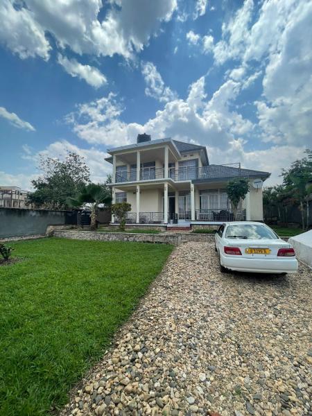 Iwachu Villa, Boek  Bujumbura Burundi