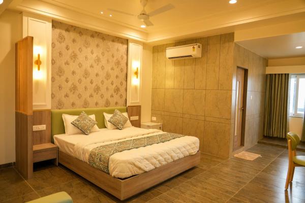 Hotel El Lujo, Boek  Pālanpur Gujarat