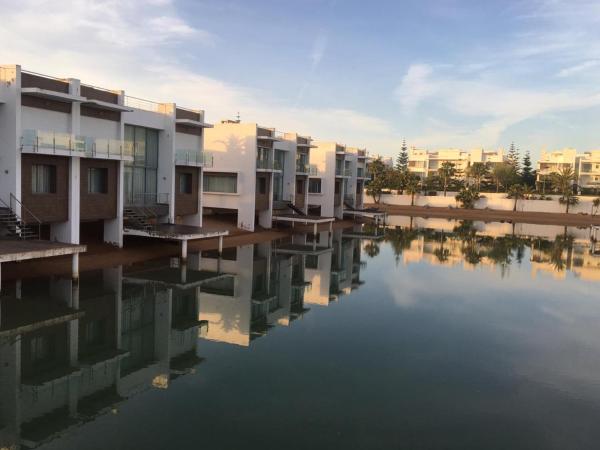 Villa de Luxe, Boek  Doukkala-Abda Hotels met een Zwembad, Zwembad