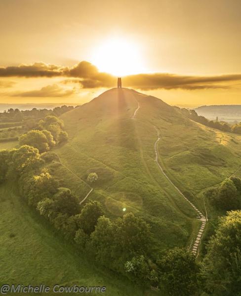 Homestay in The Heart Of Avalon, Boek  Glastonbury Somerset