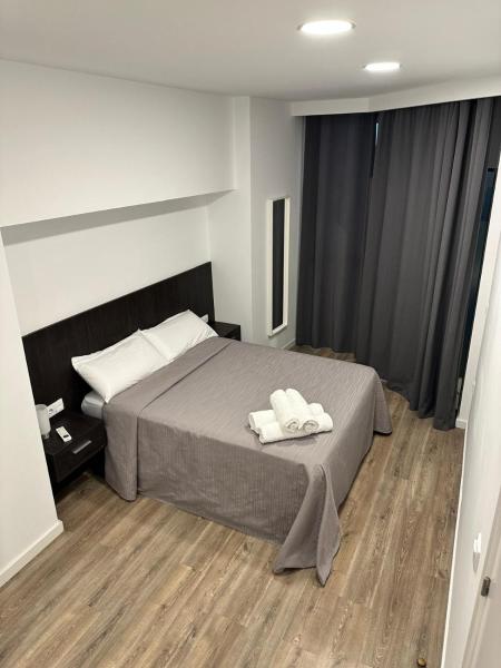 LOTUS SUITES Alicante, Boek  Alicante 