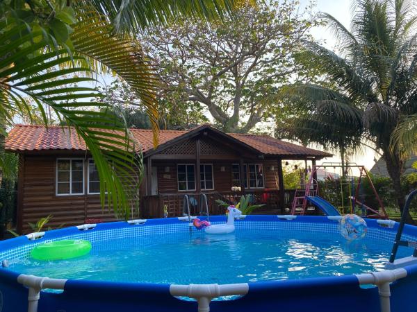 Hermosa Cabaña en Marbella!Omoa, Cortès, Boek  Omoa Hotels met een Zwembad, Zwembad