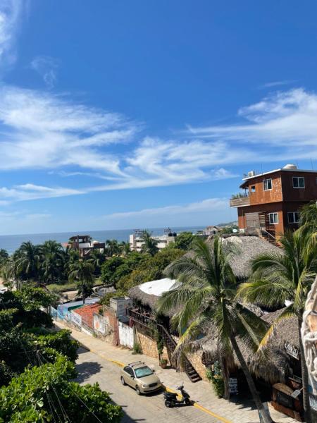 Flor de zicatela, Boek  Brisas de Zicatela Oaxaca de Juárez