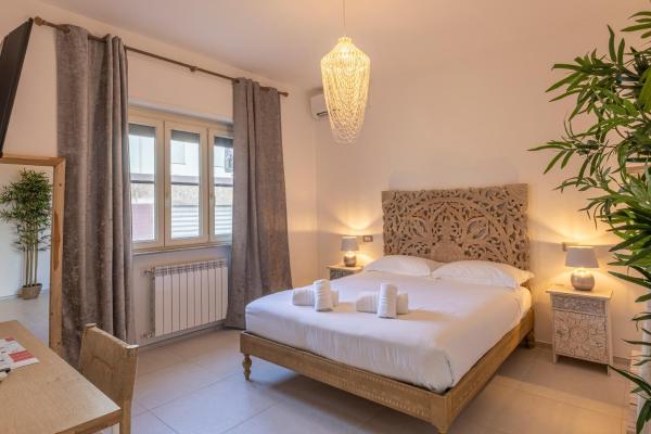 Fly B&B, Boek  Pisa Toscane