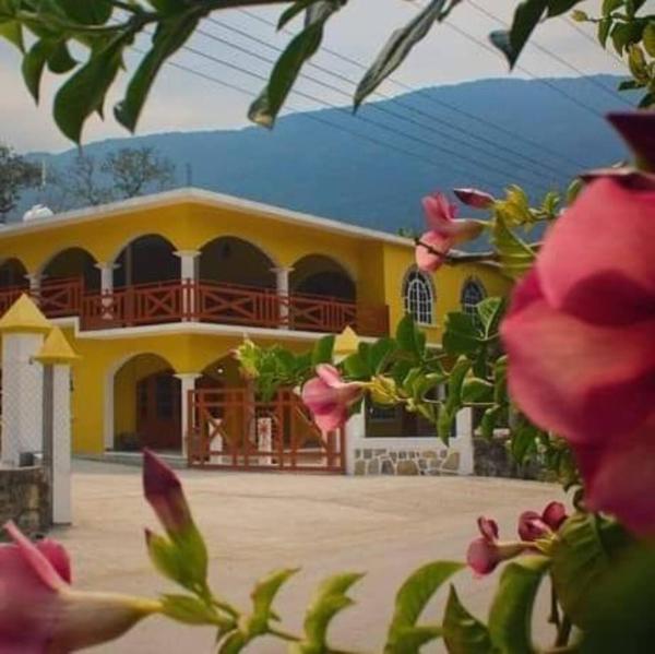 Hotel Hacienda Huasteca, Boek  El Bajio Hotels met een Zwembad, Zwembad