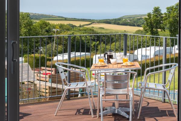 Cornish Coasts Holiday Park, Boek  Bude Cornwall