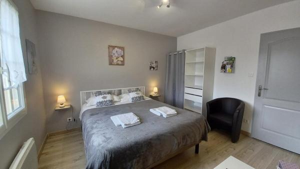 Entre Loire et Cher Chambres dHôtes, Boek  Hotels in Centre met zwembad, Zwembad