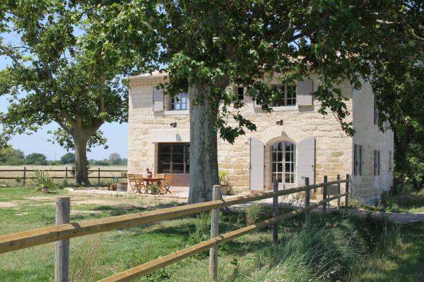 Le Mazet De Jean, Boek Bed and Breakfast Le Cailar 
