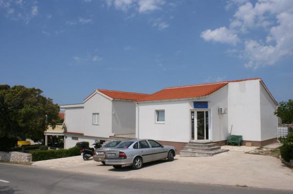 Apartments with a parking space Mandre, Pag - 6456, Boek Appartement Mandre Pag