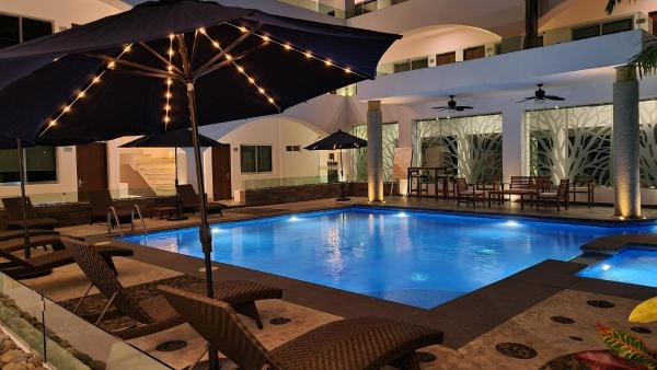 Hotel TamYanJa, Boek  Tamiahua 