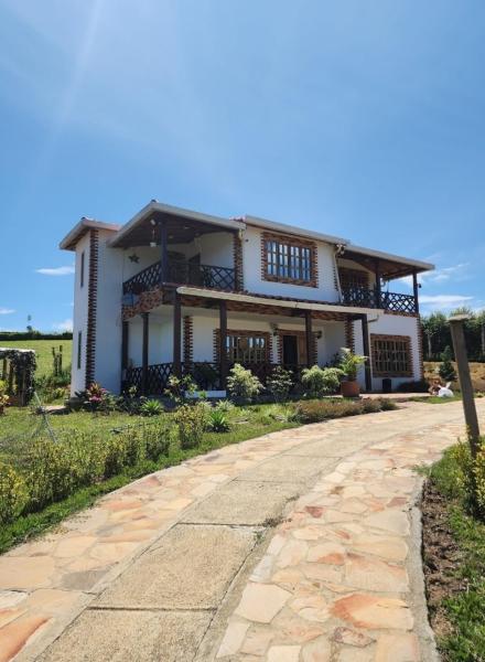 Villa Nikitina, Boek  Los Santos Santander