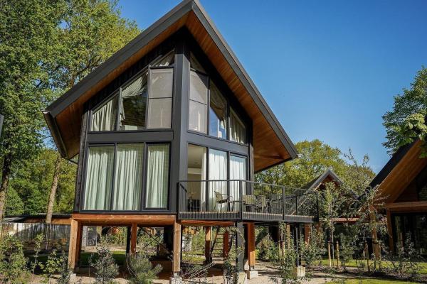 Natuur Villa met Hottub | 4 personen - Resort Valley, Boek  Gelderland Hotels met een Zwembad, Zwembad