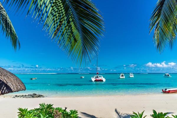LOceano Luxury Apartments, Boek Appartement Mauritius West Coast Hotels met een Zwembad, Zwembad
