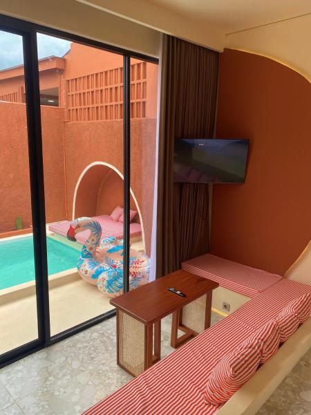 Anom Villa Jogja With Private Pool, Boek  Yogyakarta Hotels met een Zwembad, Zwembad