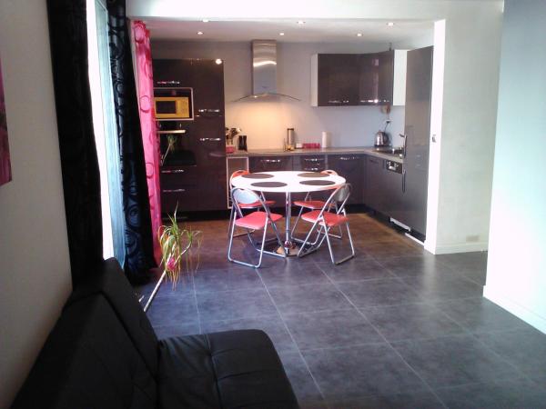 Chambre Privée dans un appartement en colocation A1C2, Boek  Seyssinet-Pariset Rhône-Alps