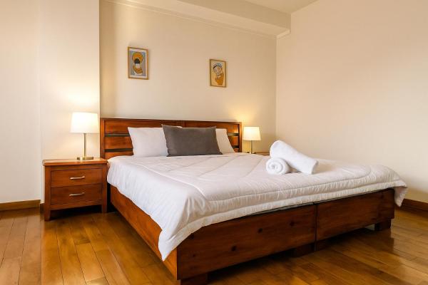 ZB Suites, Boek  Baguio 