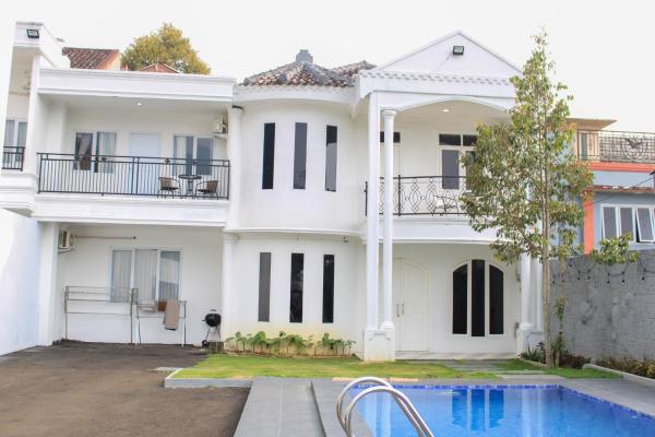 Villa Fiorenza I, Boek  Sampal 2 West Java