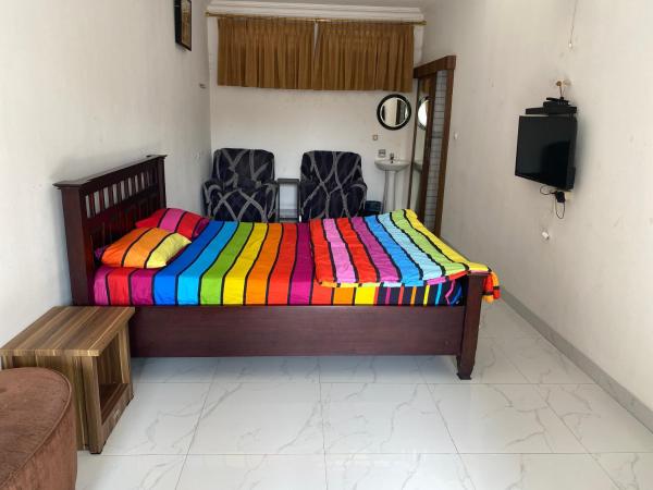 Kamar no 1, Boek  Sampal 2 West Java