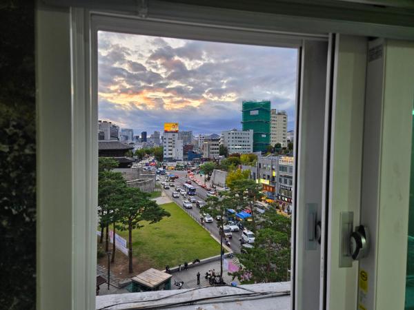 K-Stay Dongdaemun Hostel, Boek Hostel Goedkope Hotels in Seoel, in de buurt van HelloAPM