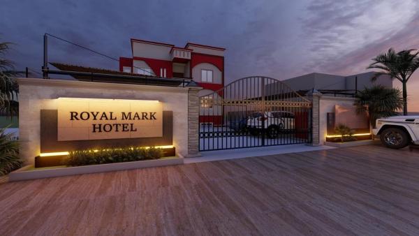 Royal Mark Lodges, Boek  Bahawalpur Punjab Region