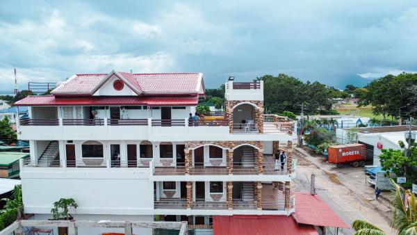 Kaia Isabelle Inn, Boek  Puerto Princesa 