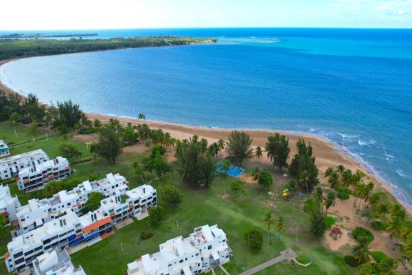 Villa Layka Beach House at Playas del Yunque, Boek  Rio Grande Puerto Rico