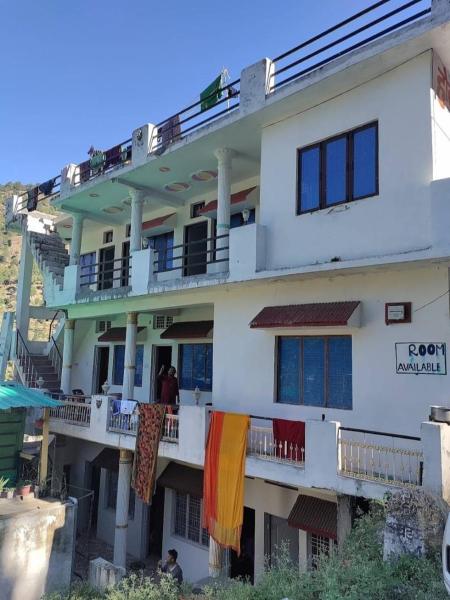 Hotel Rudraksh Inn , Barkot, Boek  Barkot Uttarakhand