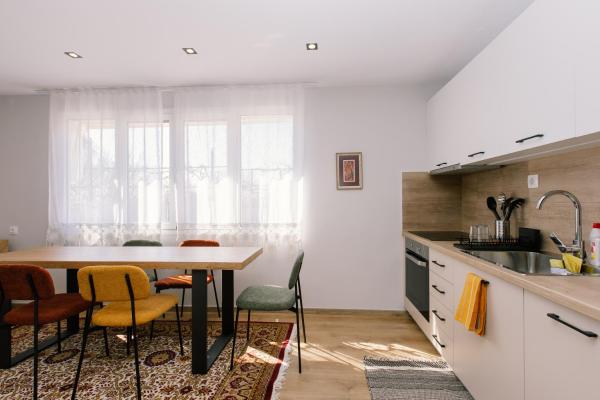 Ste\s house at Macedonia Airport, Boek  Thessaloniki Macedonia