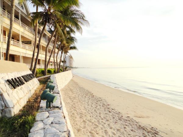 บ้านมนชเลชะอำ ติดชายหาด Baan Monchale, Boek  Ban Sa Cha Am Area