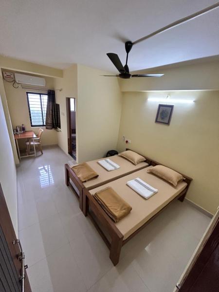 Shubham Suites & Party Hall, Boek  Hubli 