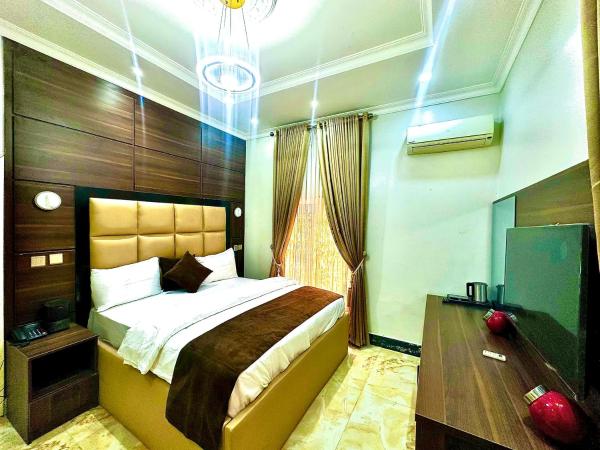 kamzigi luxury, Boek  Hotels in Federal Capital Territory met zwembad, Zwembad