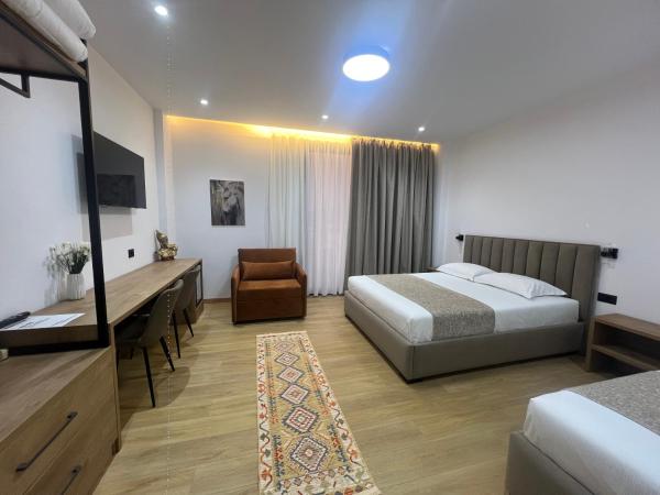 Skanderbeg Hotel, Boek  Krujë 