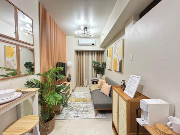 Anastasia Unit by Grand Imperial at Shore 3 Residences near Mall of Asia, Boek  Luzon Hotels met Parkeerplaats, Parkeren
