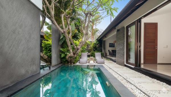 Villa Anjali Purple by Villa Finder, Boek  Bali Hotels met Parkeerplaats, Parkeren