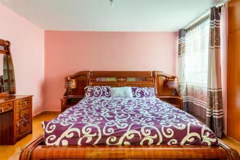 Aoukings Home, Boek  Nairobi Rwanda