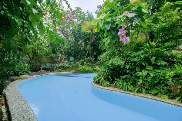 Happy Valley - GG House, Boek  Gadok 1 West Java