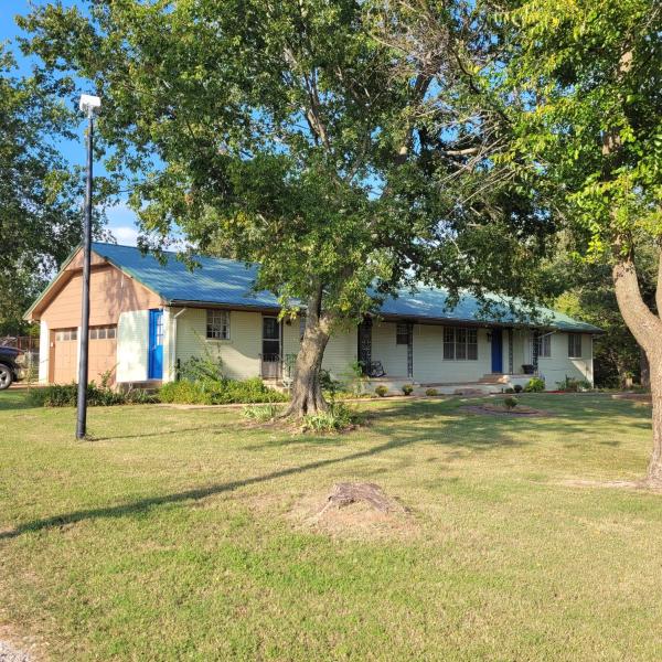 Blue Door Farmhouse, Boek  Meeker Oklahoma
